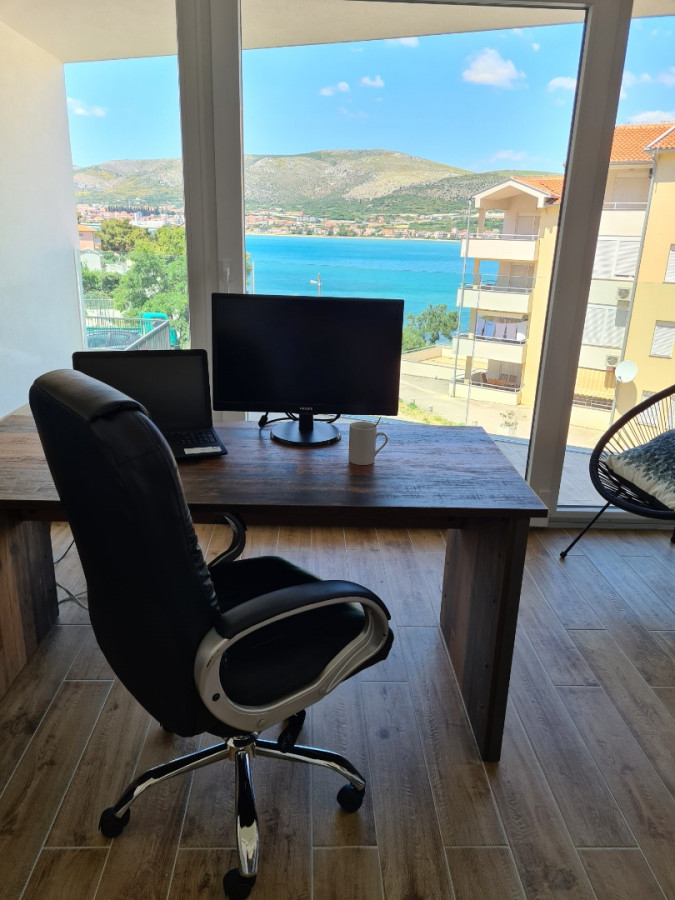 Do you have the opportunity to work remotely?, Grand Palace Trogir